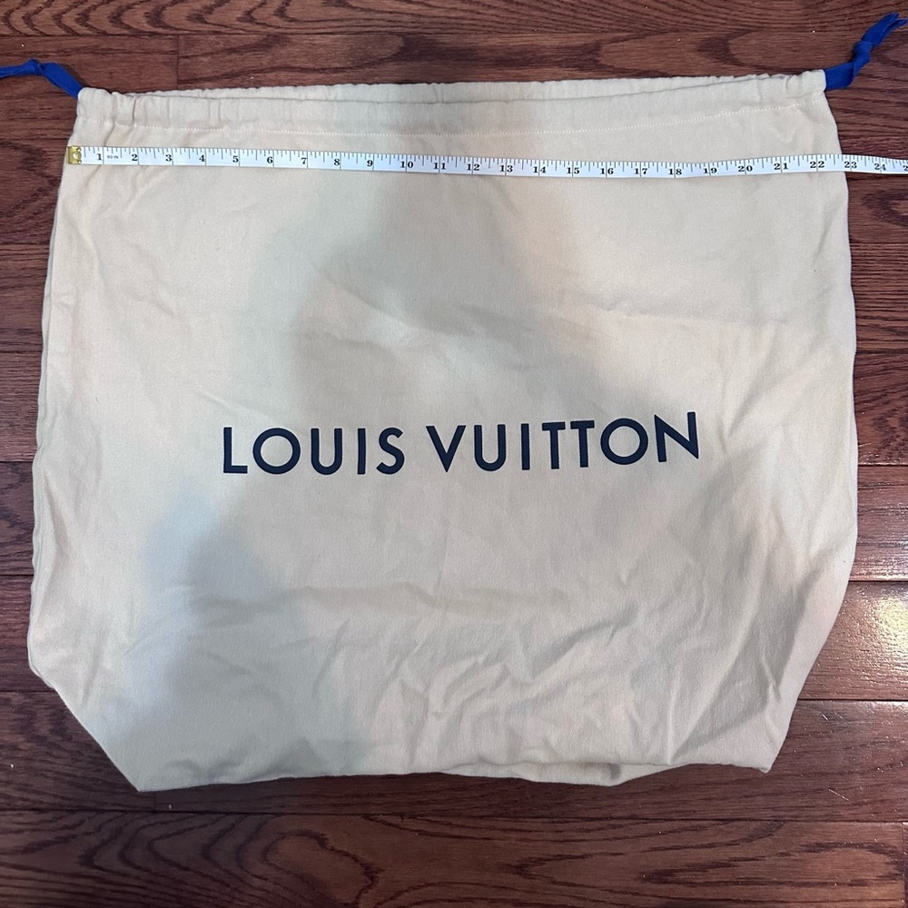 Louis Vuitton 👜 Cotton dust bag, Large 23 x 19 - Picture 2 of 2